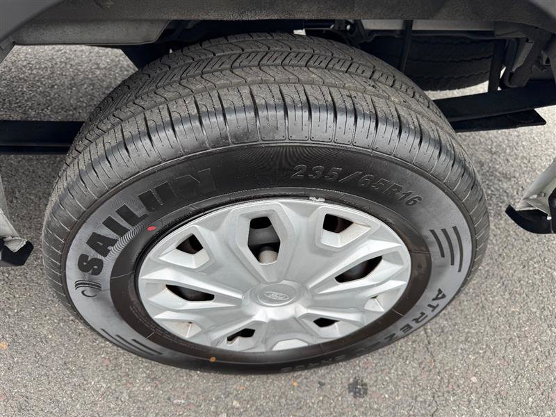 Used 2023 Ford Transit 350 XLT image 32