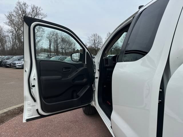 Used 2022 Nissan Frontier S image 11