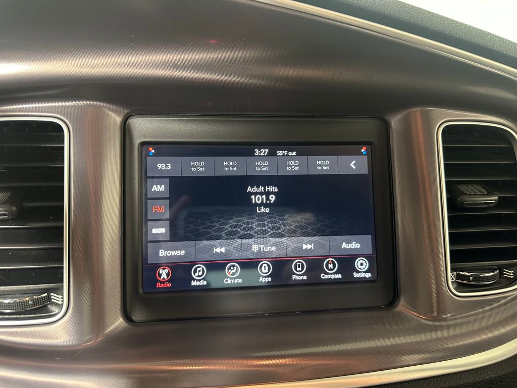 Used 2020 Dodge Charger SXT RWD image 26