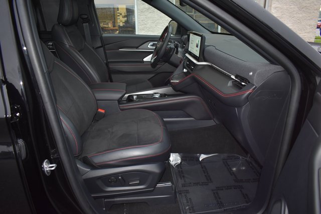 Used 2025 Ford Explorer ST image 52