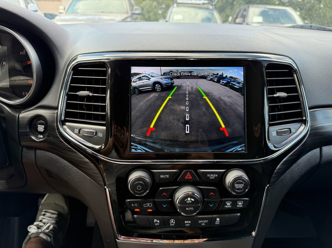 Used 2021 Jeep Grand Cherokee Laredo X image 31