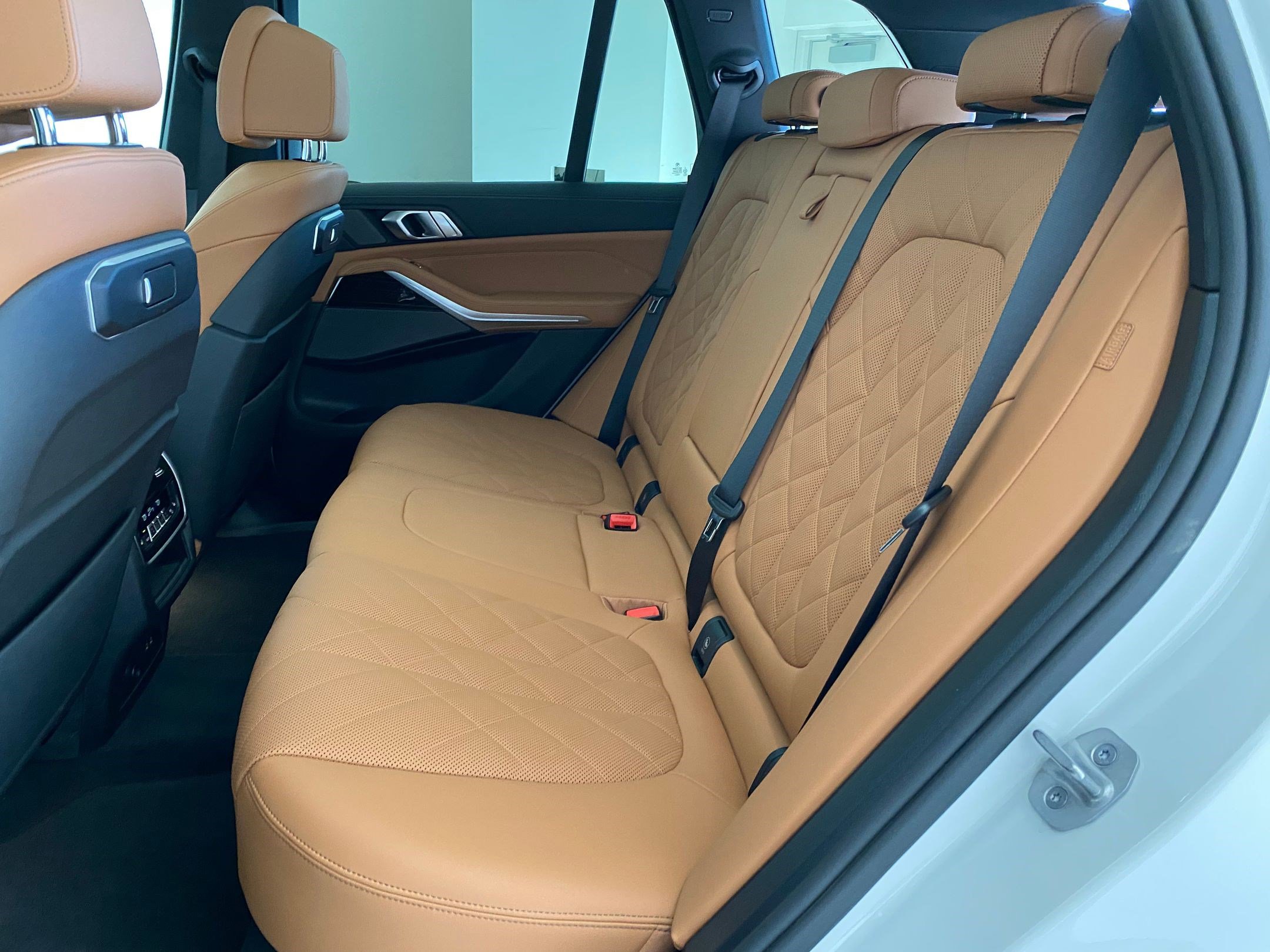 Used 2026 BMW X5 xDrive40i w/ Climate Comfort Package image 12