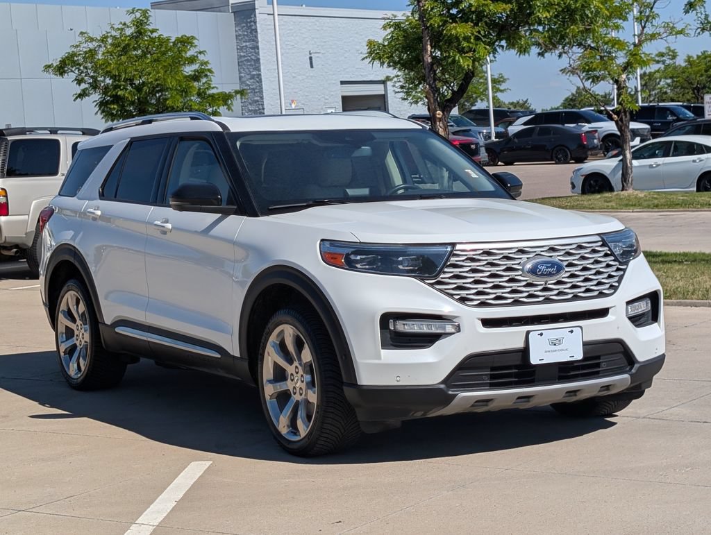 Used 2020 Ford Explorer Platinum w/ Premium Technology Package AWD/4WD image 8