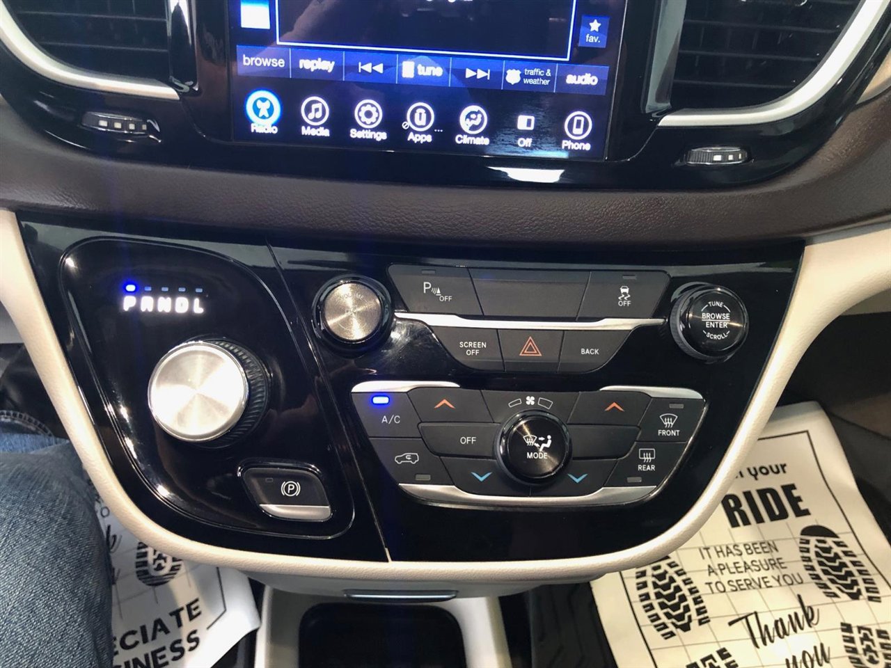 Used 2017 Chrysler Pacifica Touring w/ Tire & Wheel Group image 20