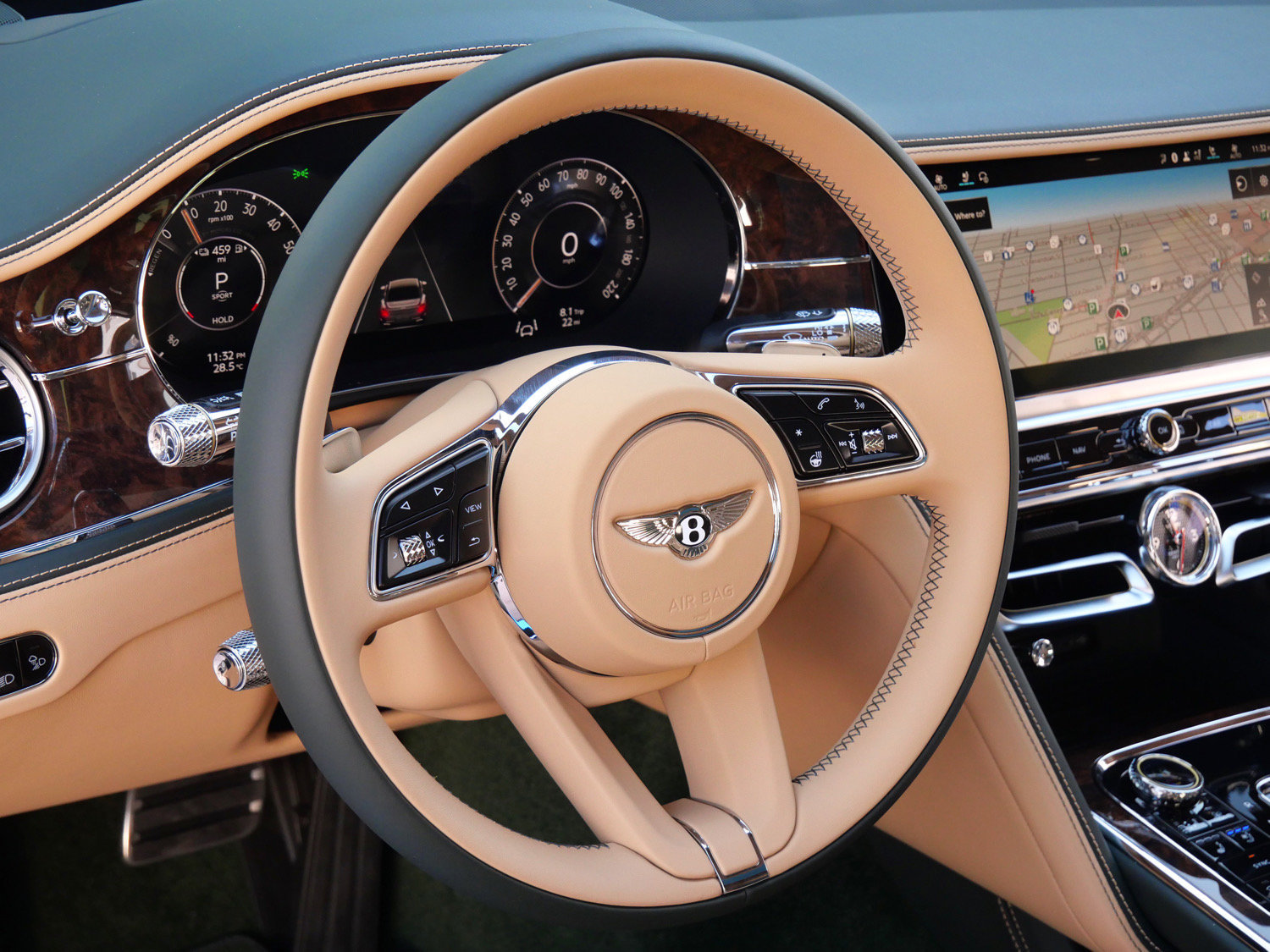 New 2026 Bentley Flying Spur V8 AWD/4WD image 13