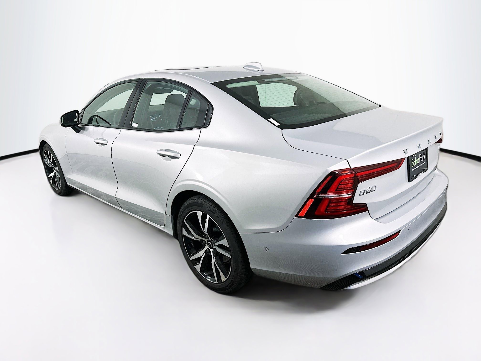 Used 2024 Volvo S60 B5 Plus image 5