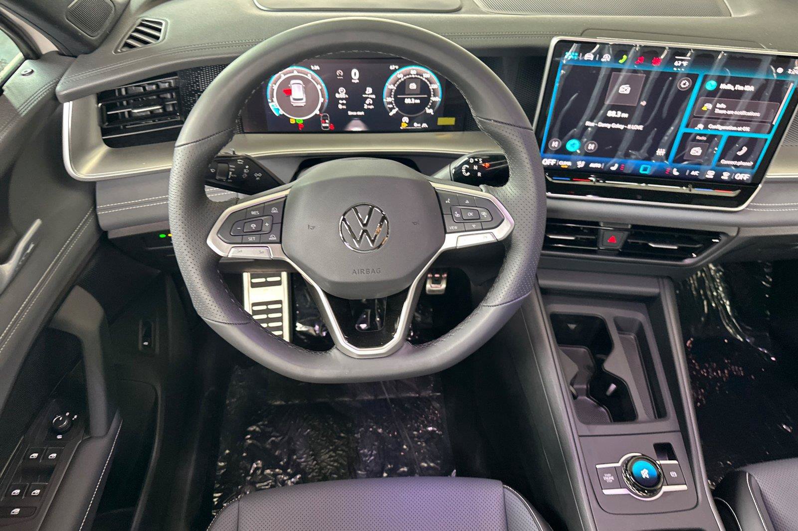 New 2026 Volkswagen Tiguan SE R-Line AWD/4WD image 13