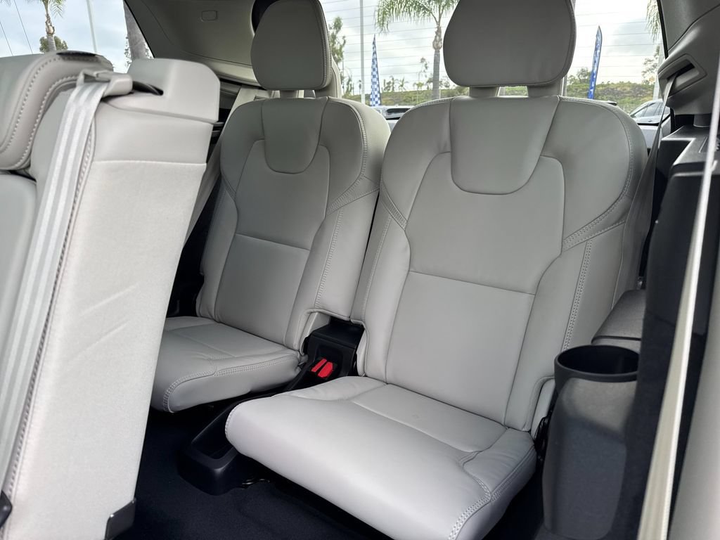 New 2026 Volvo XC90 T8 Ultra w/ Protection Package Premier AWD/4WD image 14