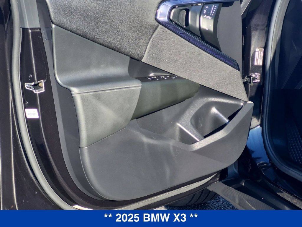 Used 2025 BMW X3 xDrive30i w/ Convenience Package AWD/4WD image 11