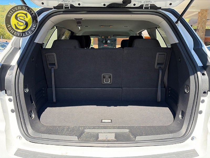 Used 2017 Chevrolet Traverse LT FWD image 28