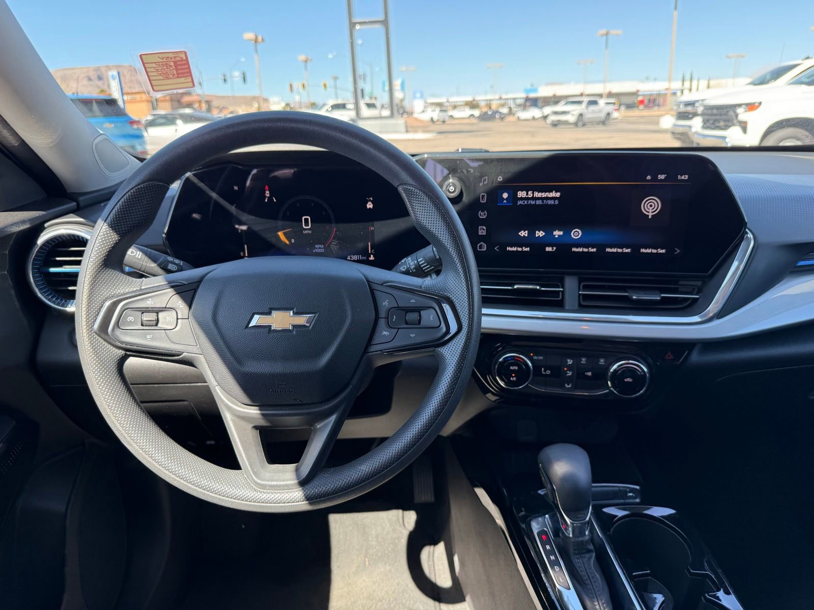 Certified 2024 Chevrolet Trax LT image 16