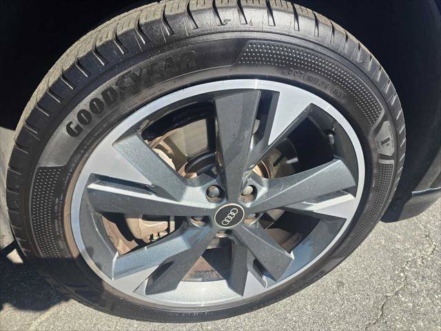Used 2023 Audi Q4 e-tron Premium Plus w/ Premium Plus AWD/4WD image 9