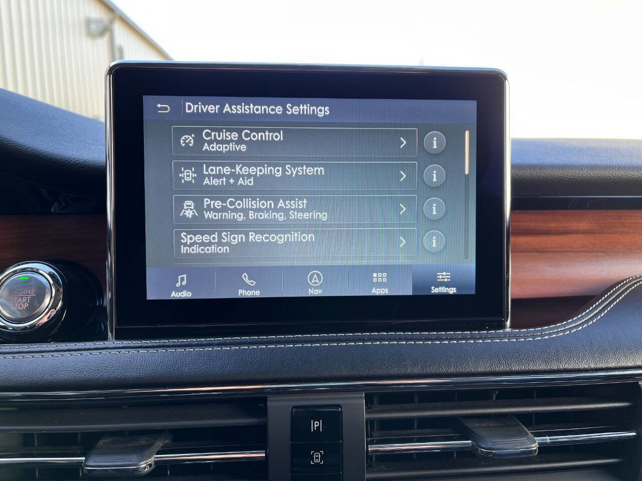 Used 2020 Lincoln Corsair Reserve w/ Equipment Group 201A image 15