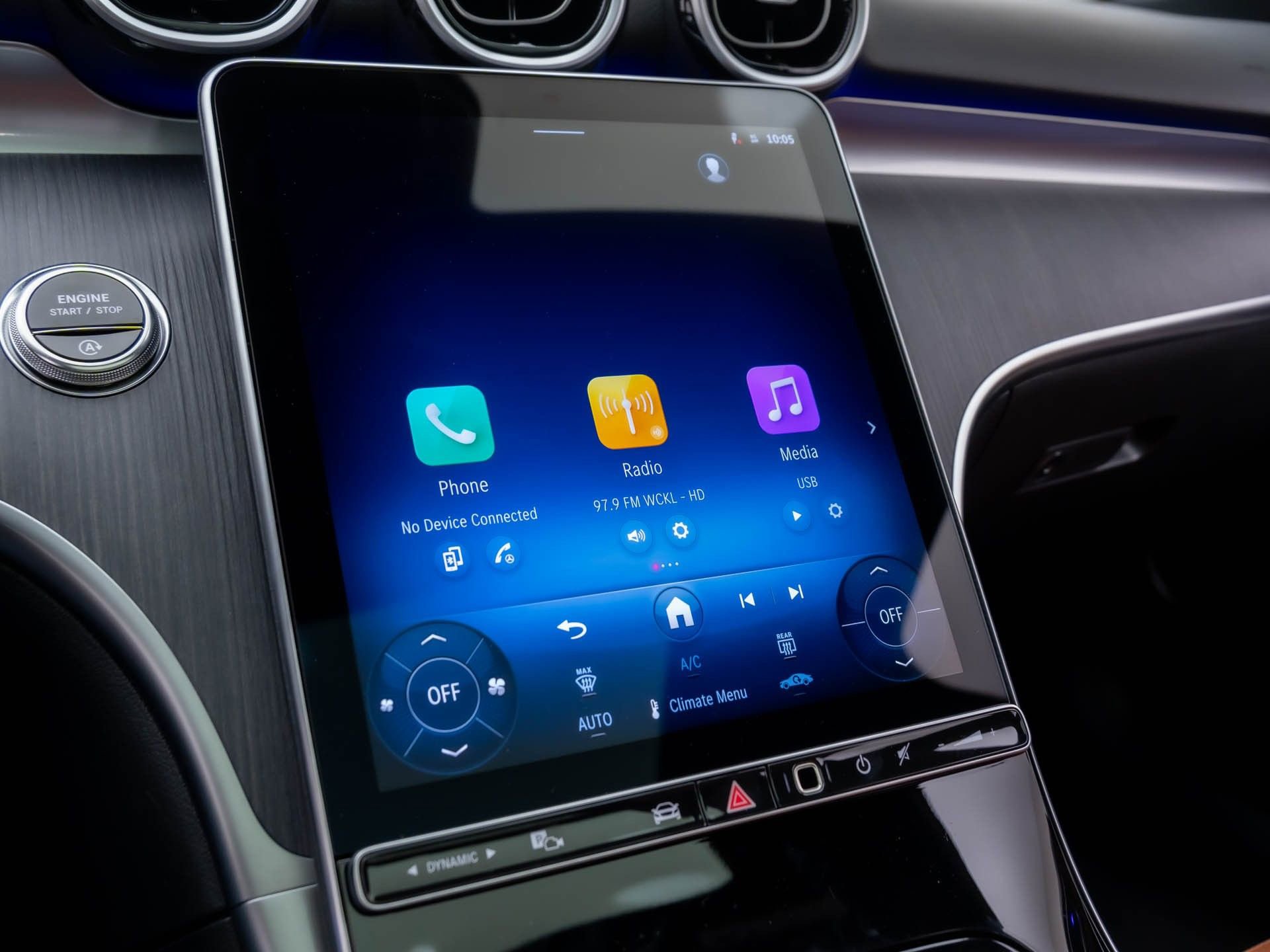 New 2026 Mercedes-Benz C 300 4MATIC Sedan image 13