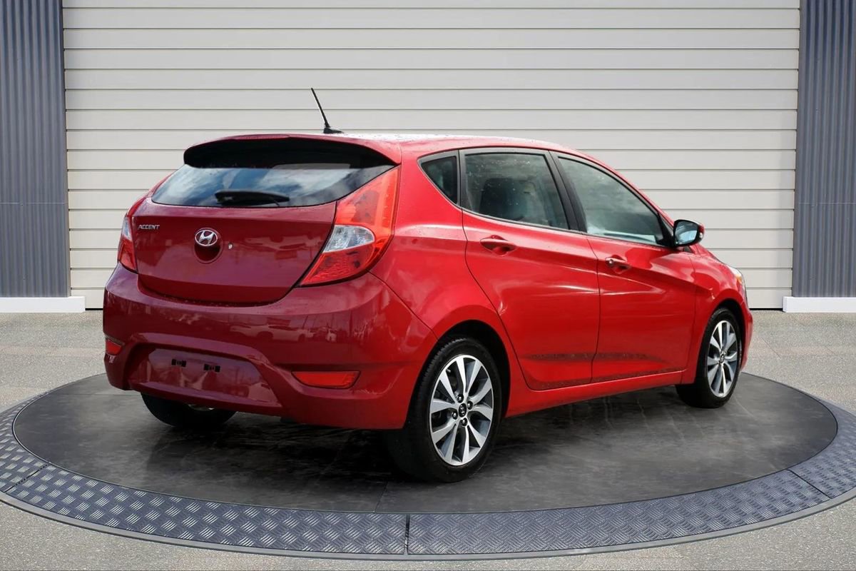 Used 2015 Hyundai Accent Sport image 7