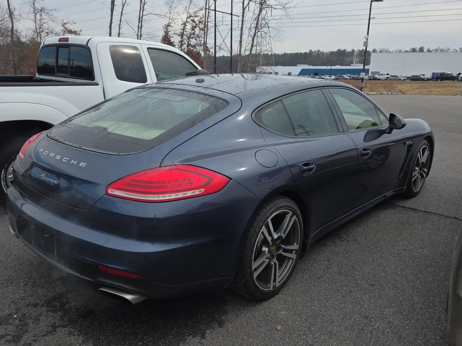 Used 2015 Porsche Panamera 4 image 5