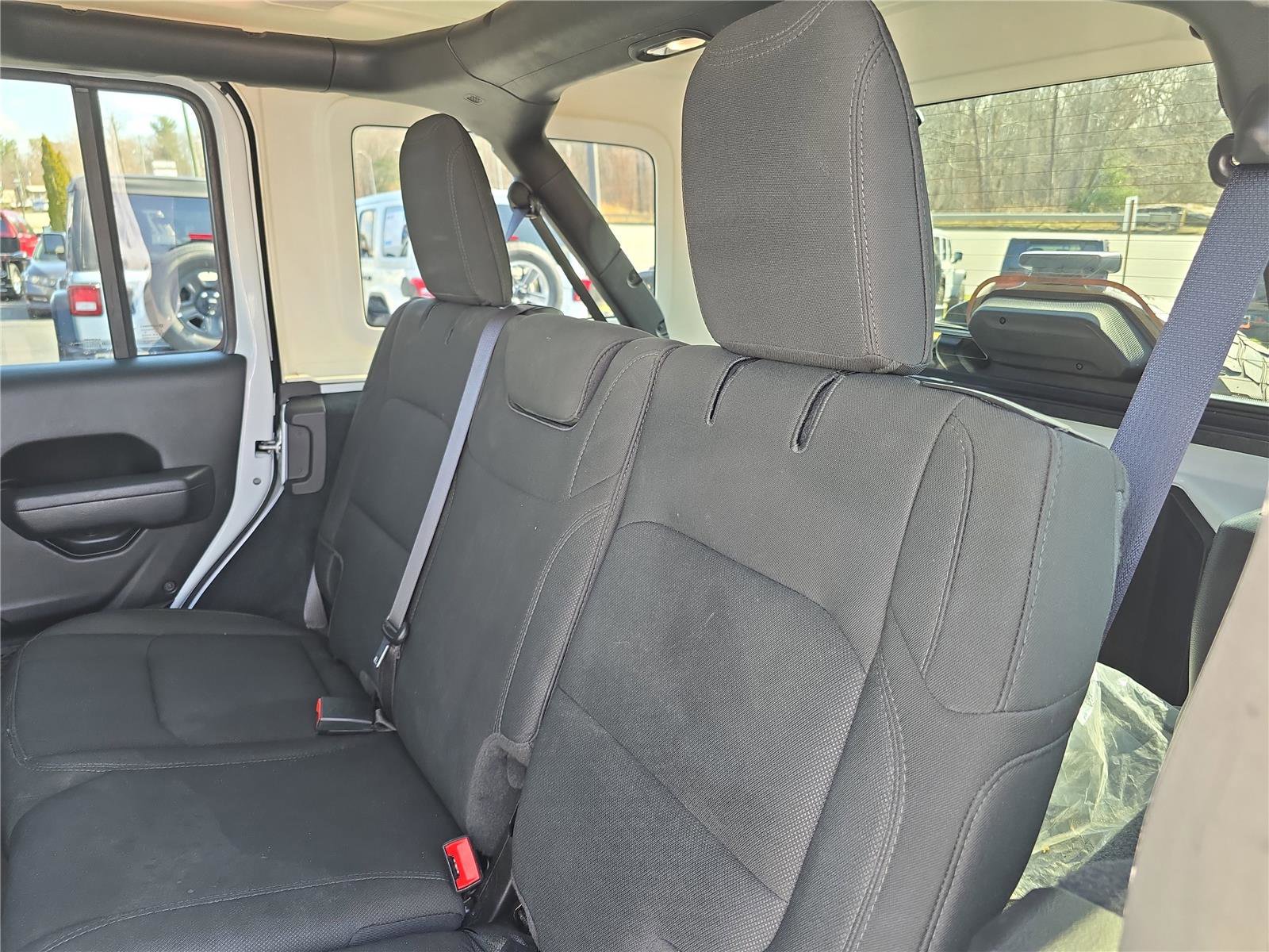 Used 2022 Jeep Wrangler Unlimited Sport image 15