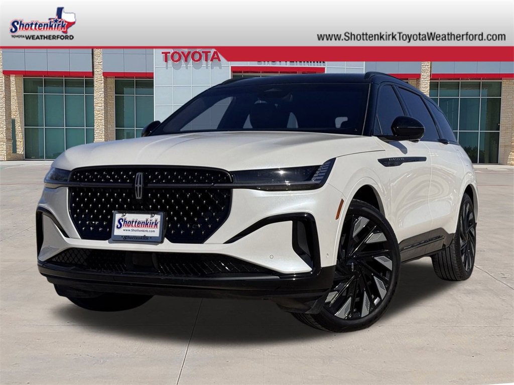 Used 2024 Lincoln Nautilus Reserve w/ Equipment Group 202A image 1