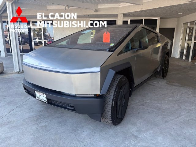 Used 2024 Tesla Cybertruck AWD Crew Cab image 8