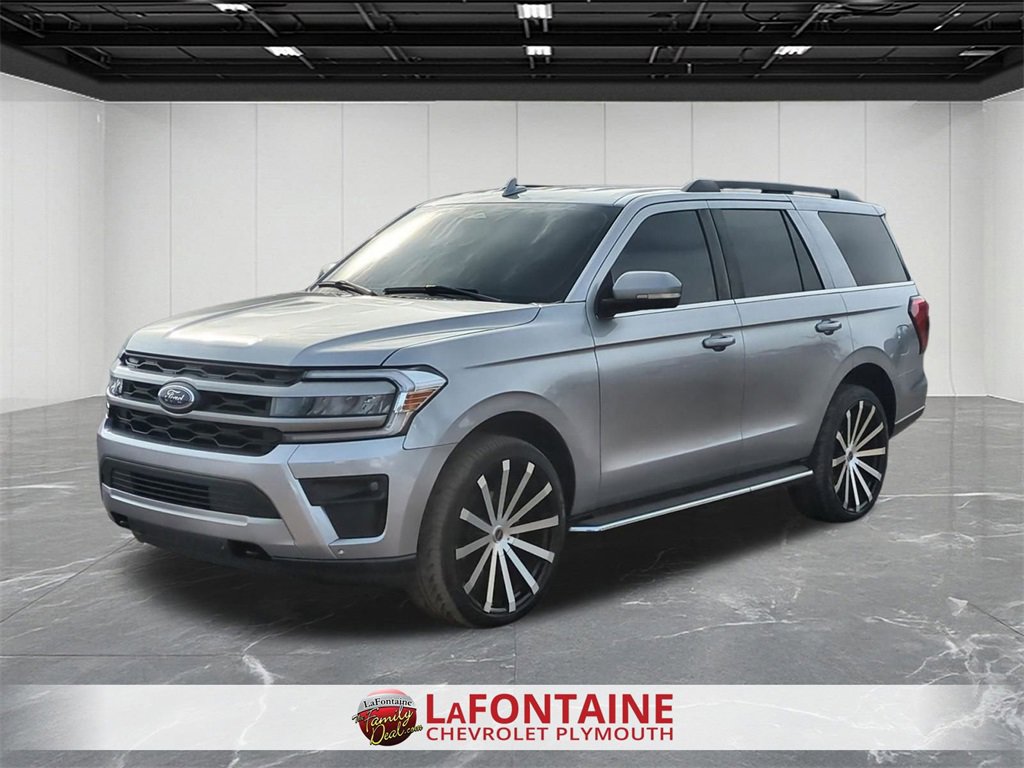 Used 2022 Ford Expedition XLT image 4