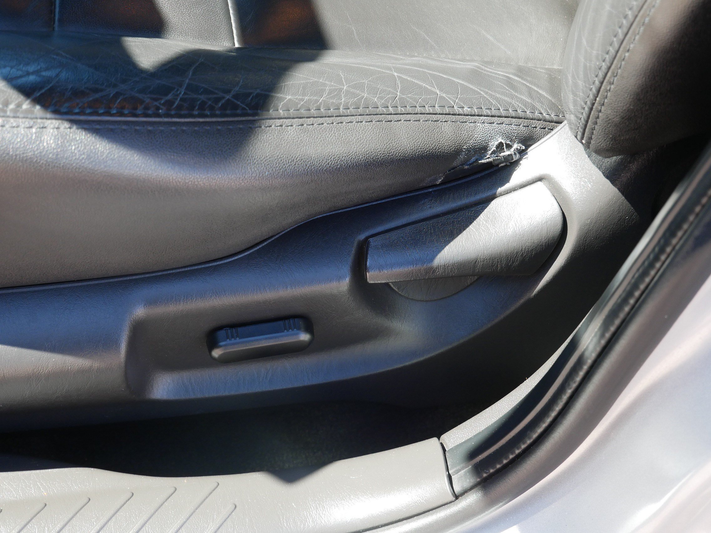 Used 2012 Ford Escape Limited FWD image 19