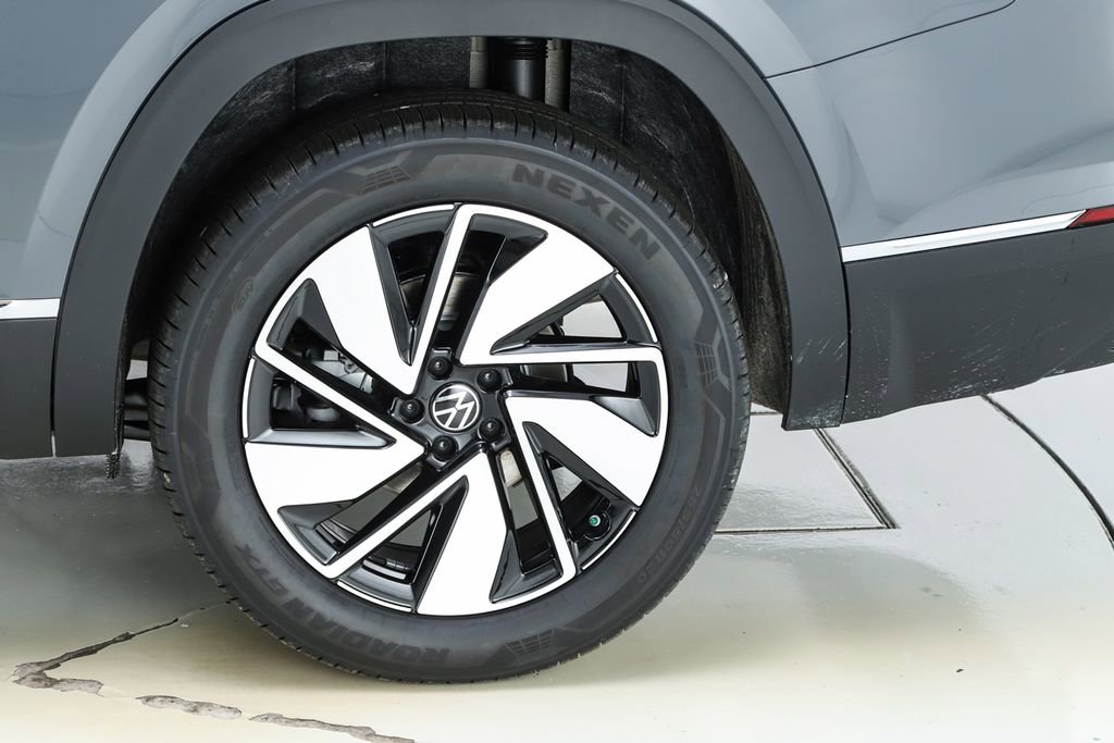 New 2026 Volkswagen Atlas SEL image 6