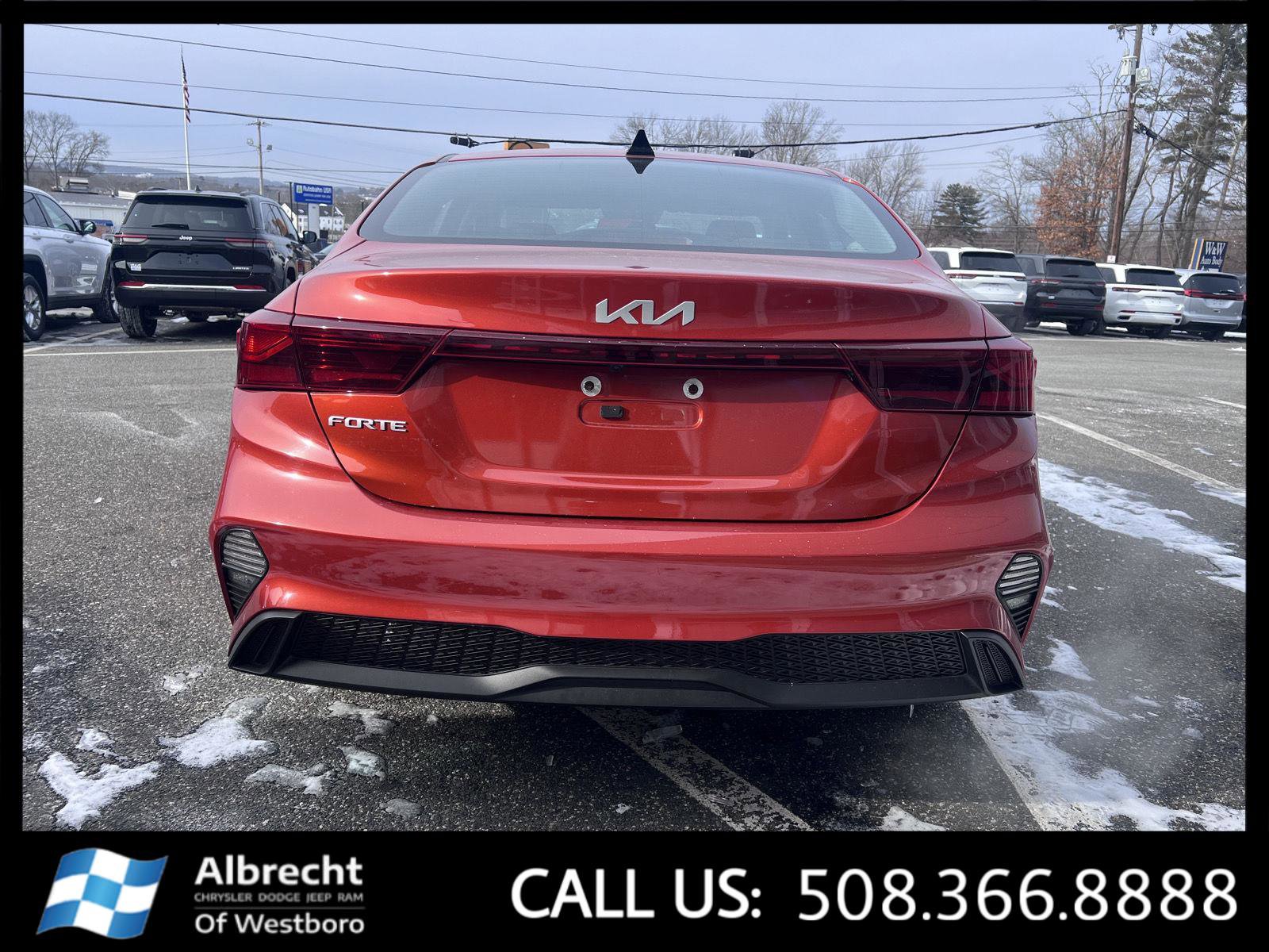 Used 2023 Kia Forte LXS image 4