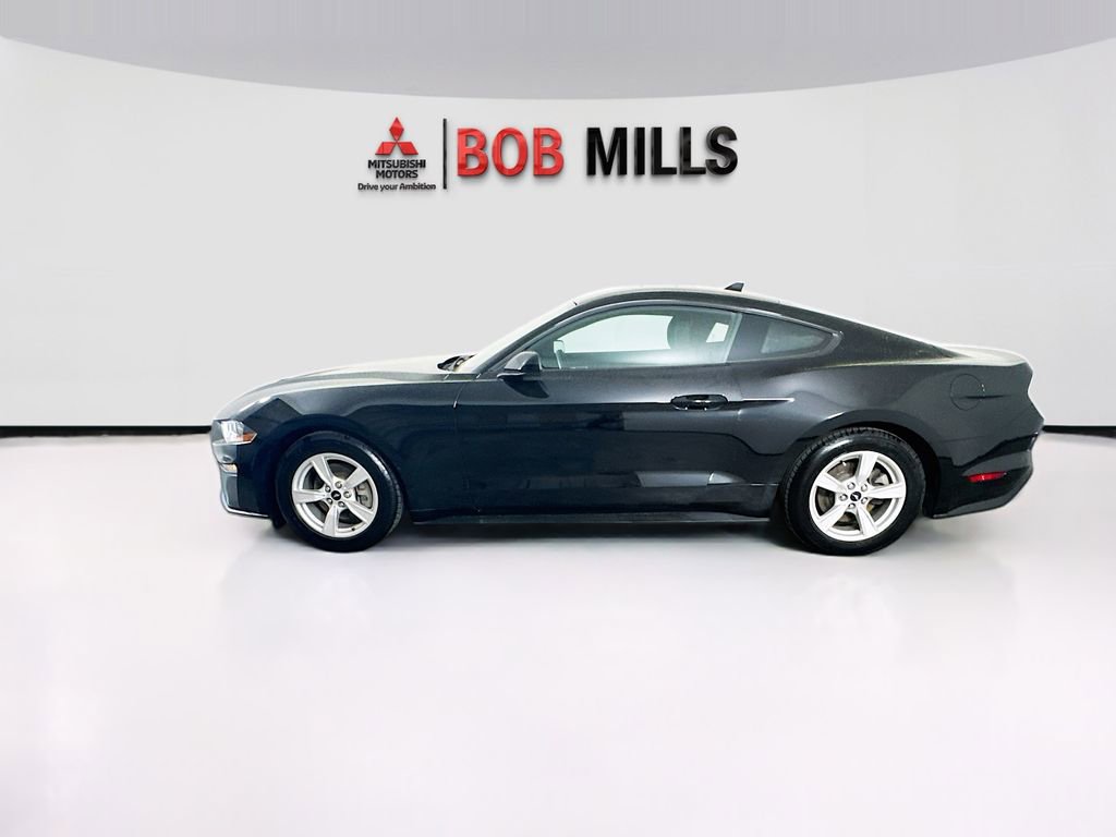 Used 2021 Ford Mustang EcoBoost image 4