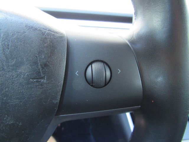 Used 2018 Tesla Model 3 Long Range image 34