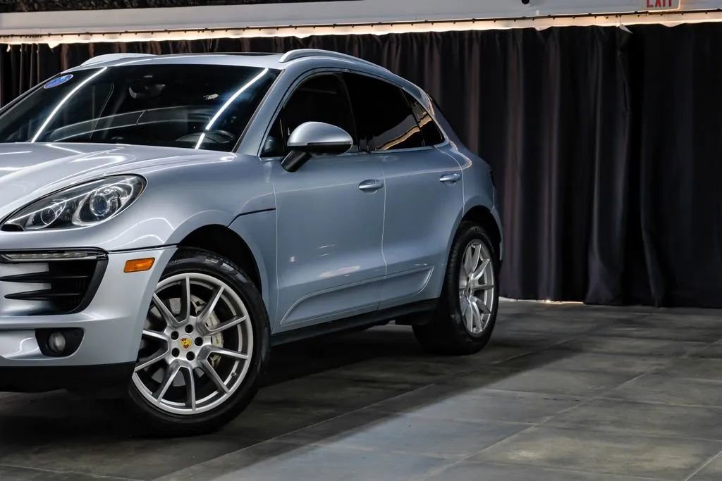 Used 2017 Porsche Macan S AWD/4WD image 7