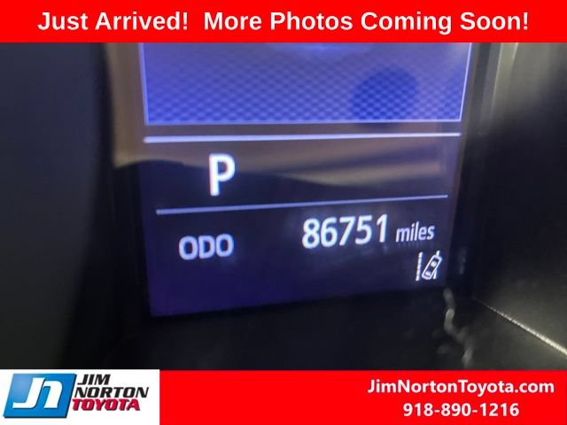 Used 2019 Toyota C-HR XLE FWD image 8