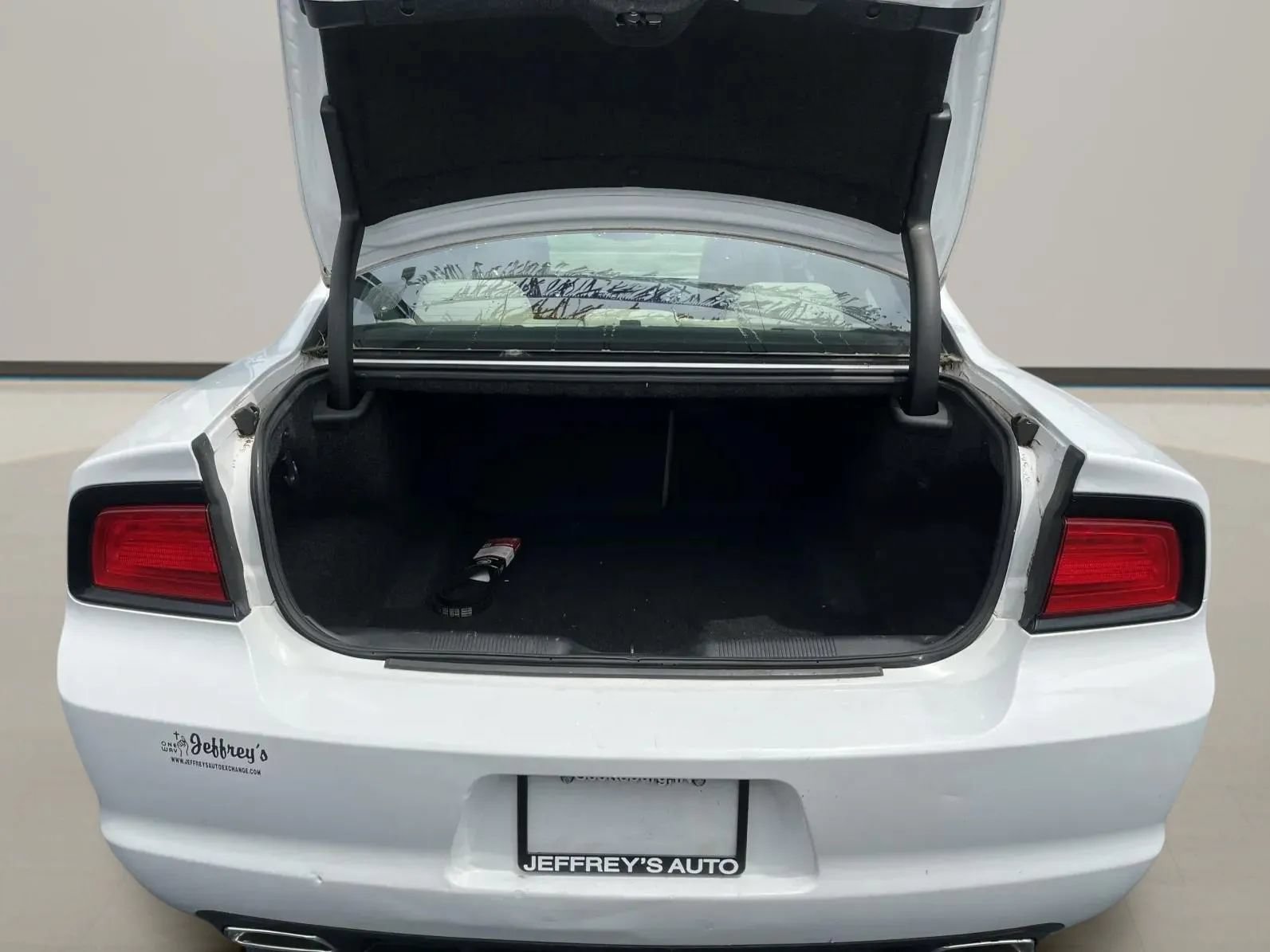 Used 2014 Dodge Charger SE w/ Sport Appearance Group RWD image 8