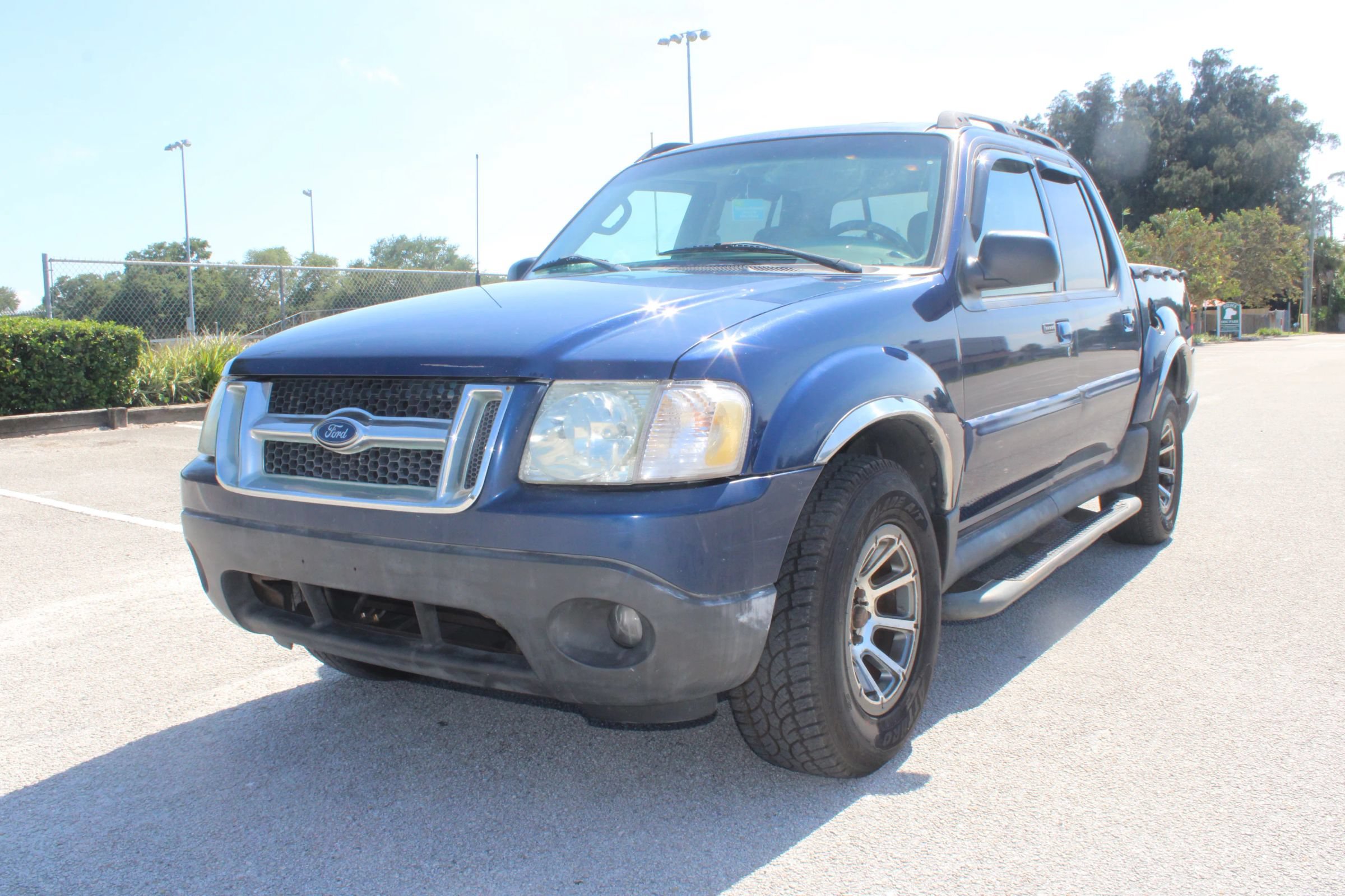 Used 2005 Ford Explorer Sport Trac XLT RWD image 1