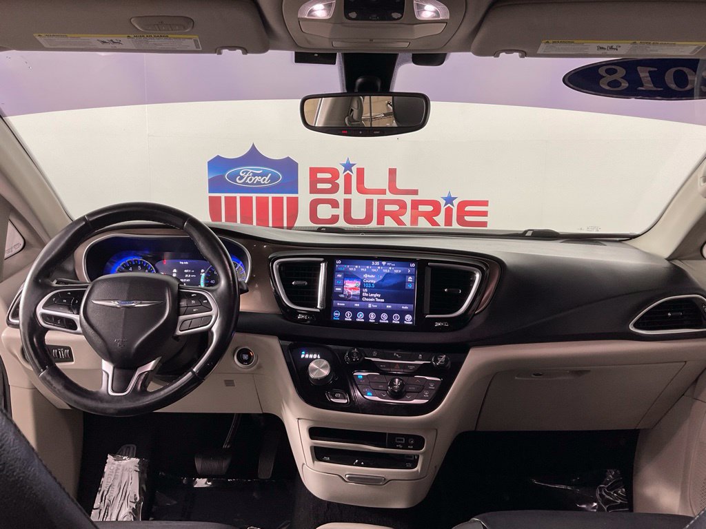 Used 2018 Chrysler Pacifica Touring-L Plus FWD image 18