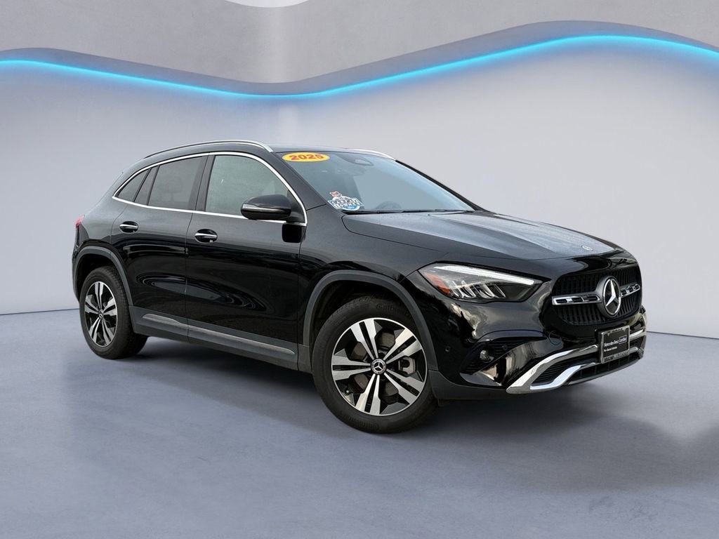 Certified 2025 Mercedes-Benz GLA 250 4MATIC image 2