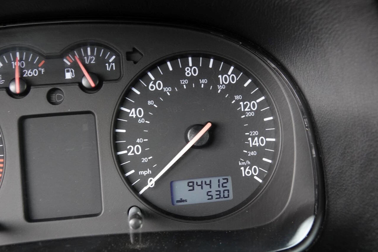 Used 2005 Volkswagen Golf GL image 67