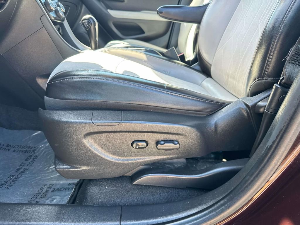 Used 2021 Chevrolet Trax LT w/ Driver Confidence Package image 23