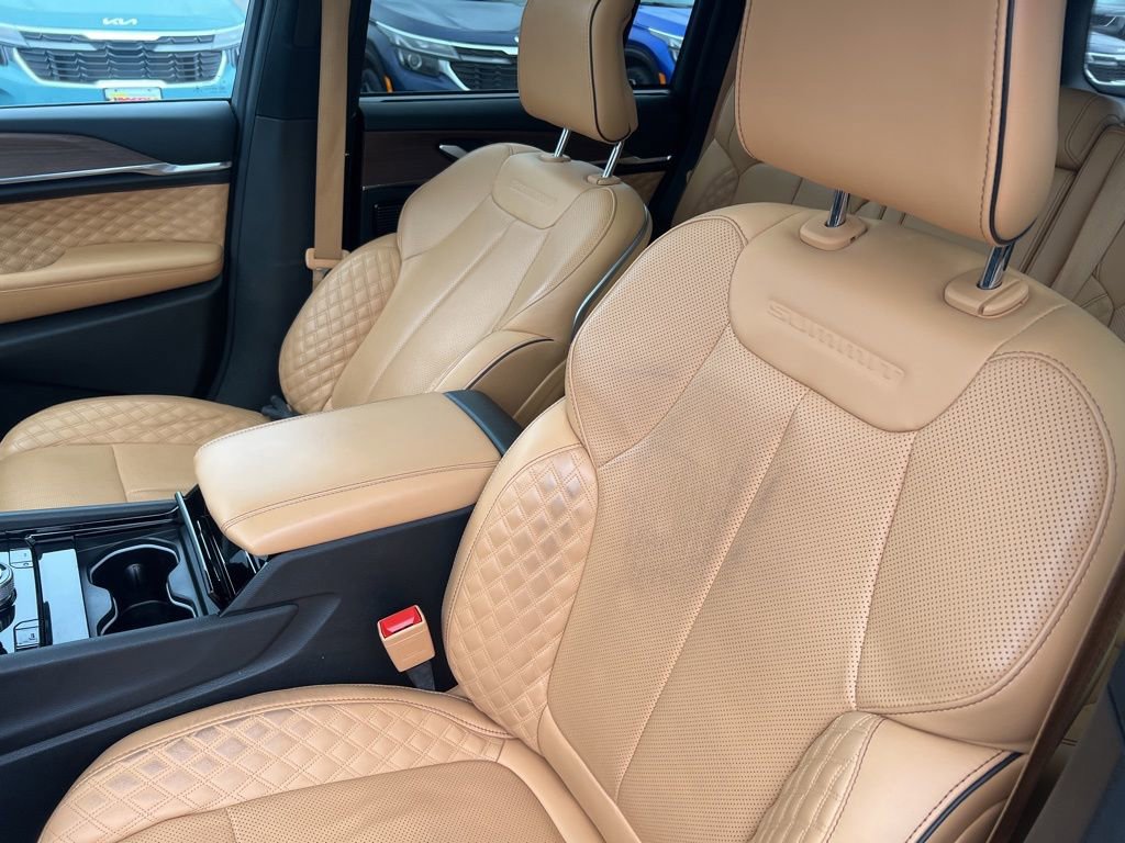 Used 2022 Jeep Grand Cherokee Summit w/ Advanced Protech Group IV image 4