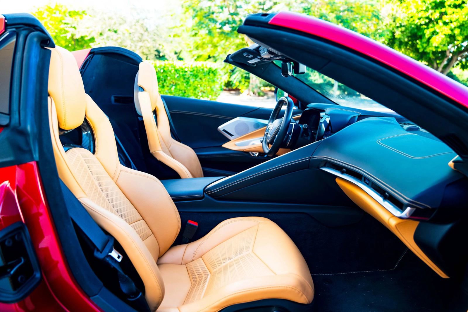 Used 2021 Chevrolet Corvette Stingray Premium Conv w/ Z51 Performance Package RWD image 22