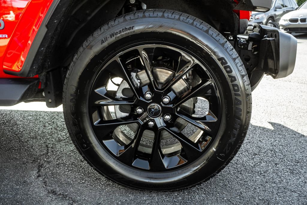 Used 2025 Jeep Wrangler Unlimited Sahara image 5