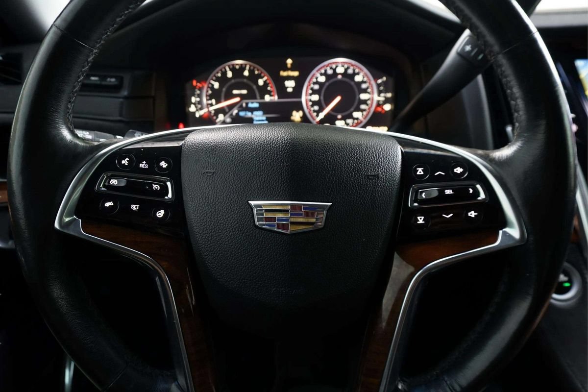 Used 2015 Cadillac Escalade ESV Luxury AWD/4WD image 30
