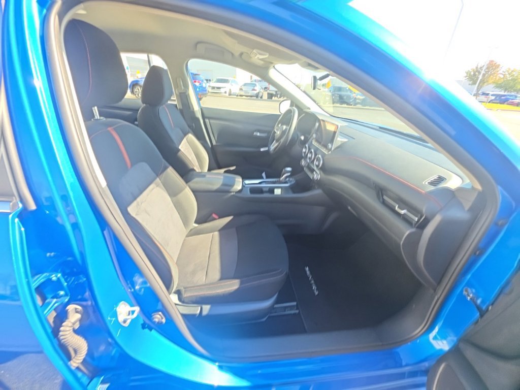 Used 2025 Nissan Sentra SR FWD image 34