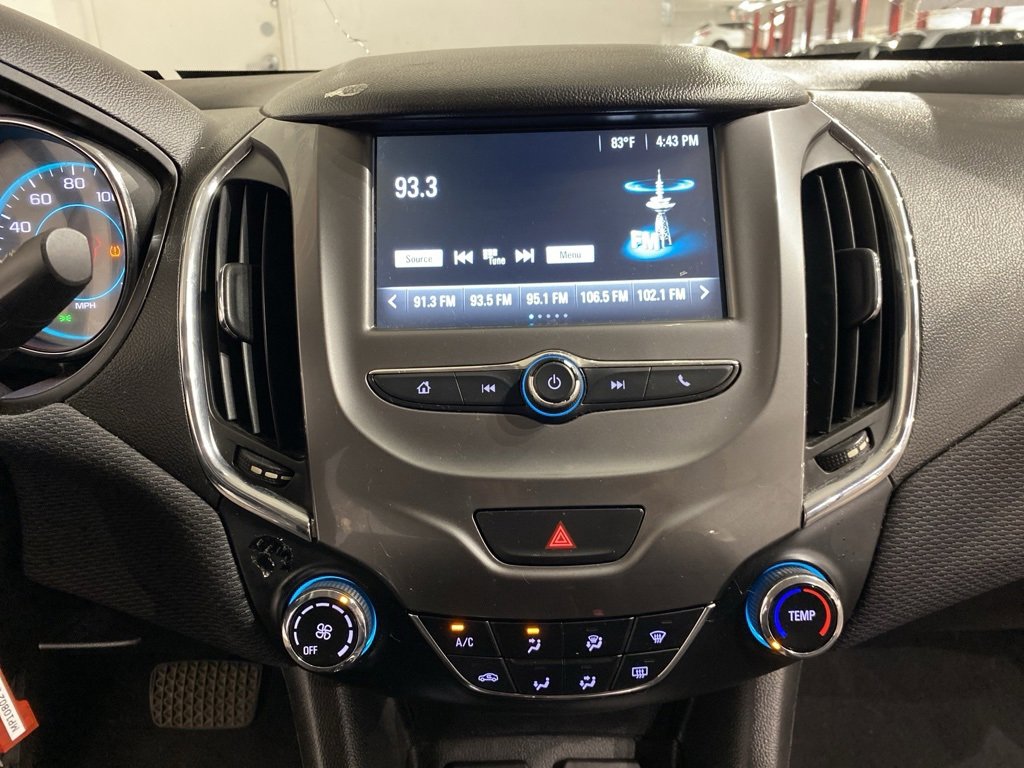 Used 2018 Chevrolet Cruze LT image 16