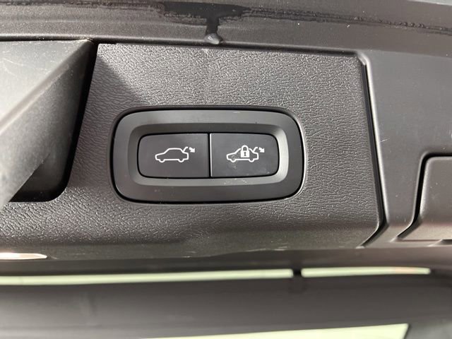 Used 2023 Volvo XC60 B5 Plus w/ Protection Package Premier FWD image 49