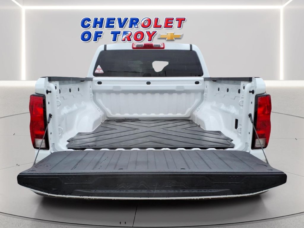 Used 2024 Chevrolet Colorado W/T RWD image 32