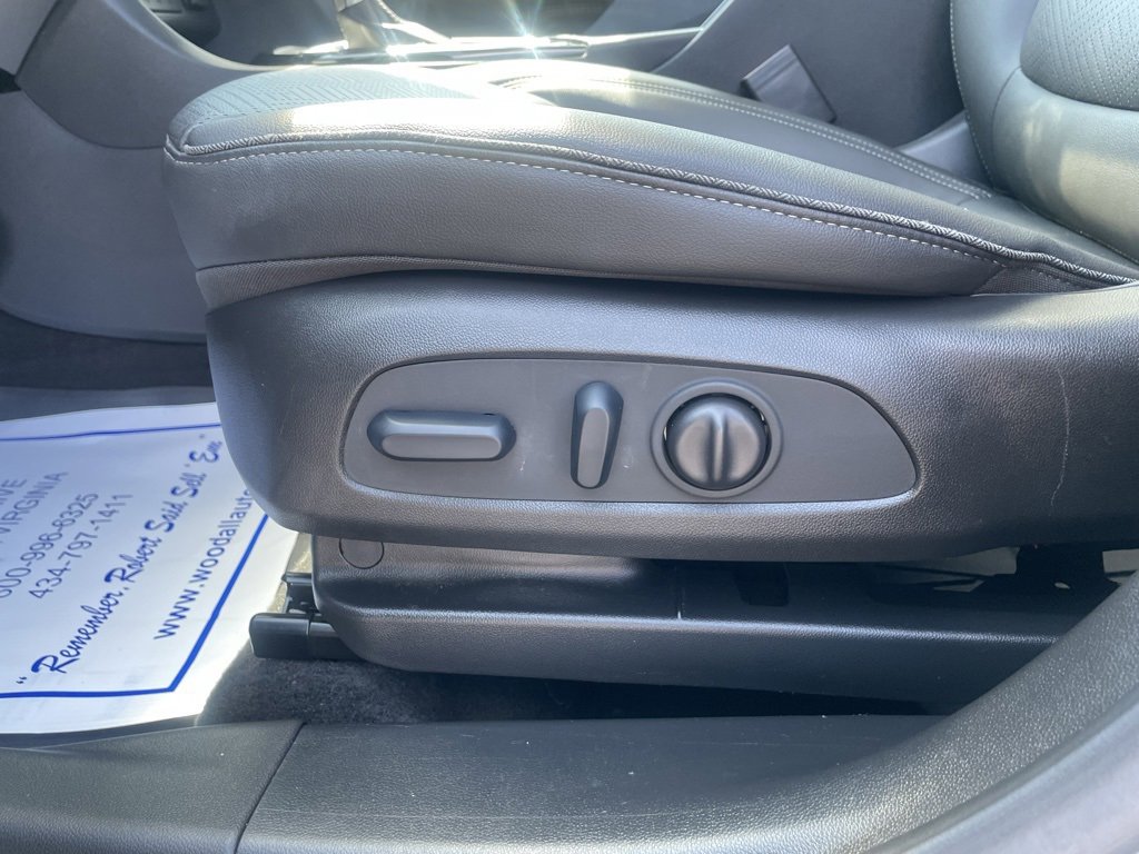 Used 2023 Buick Encore GX Essence w/ Experience Buick Package image 14