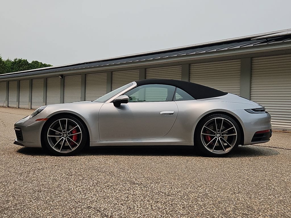 Certified 2020 Porsche 911 Carrera 4S AWD/4WD image 2