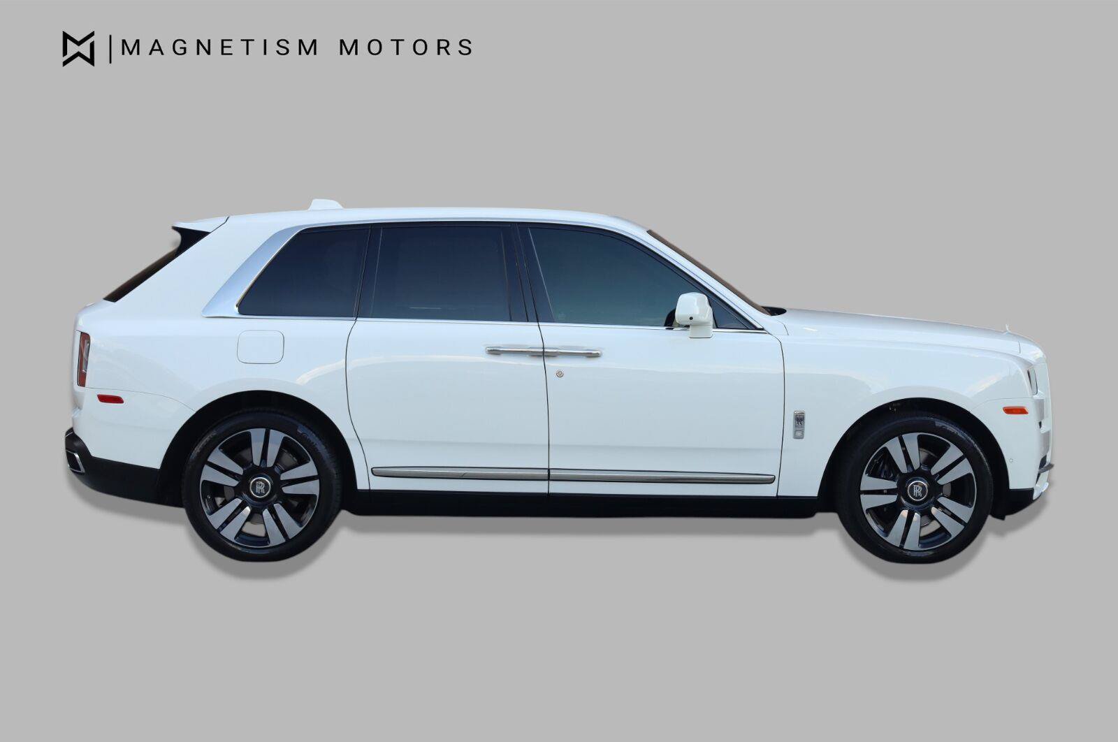 Used 2019 Rolls-Royce Cullinan AWD/4WD image 3