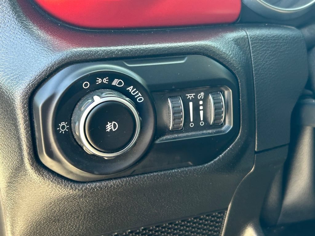 Used 2021 Jeep Wrangler Rubicon AWD/4WD image 20