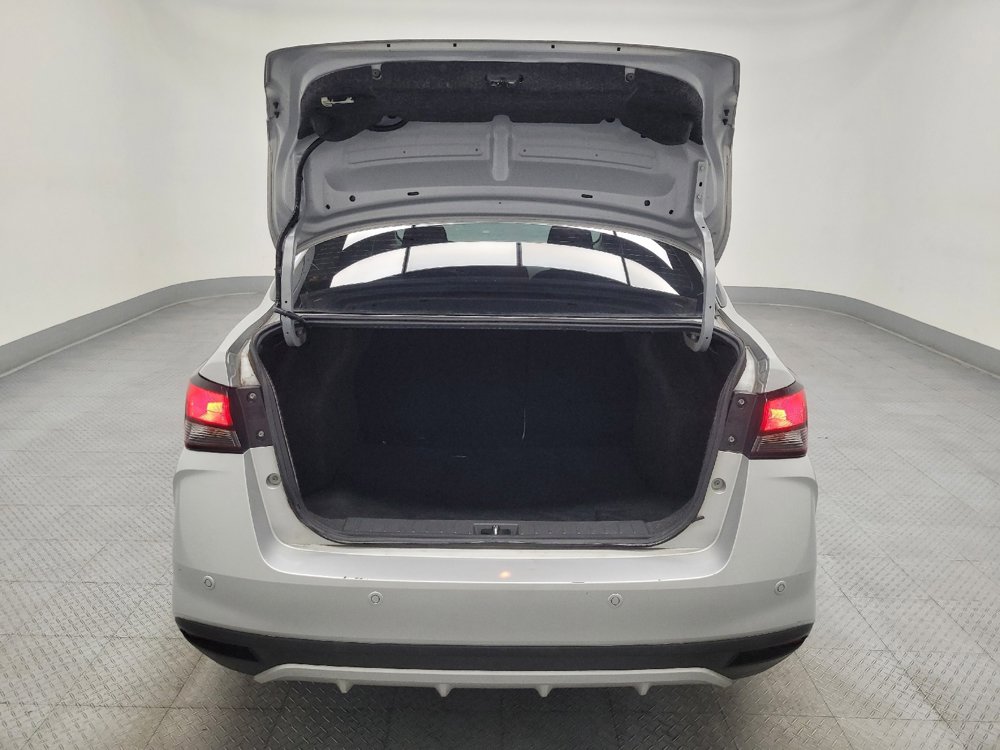 Used 2020 Nissan Versa SV image 29